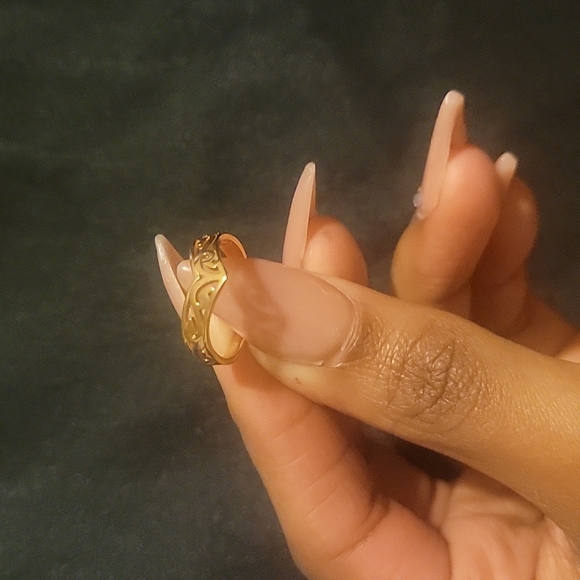 Chevron Ring Gold - Picture 3 of 4